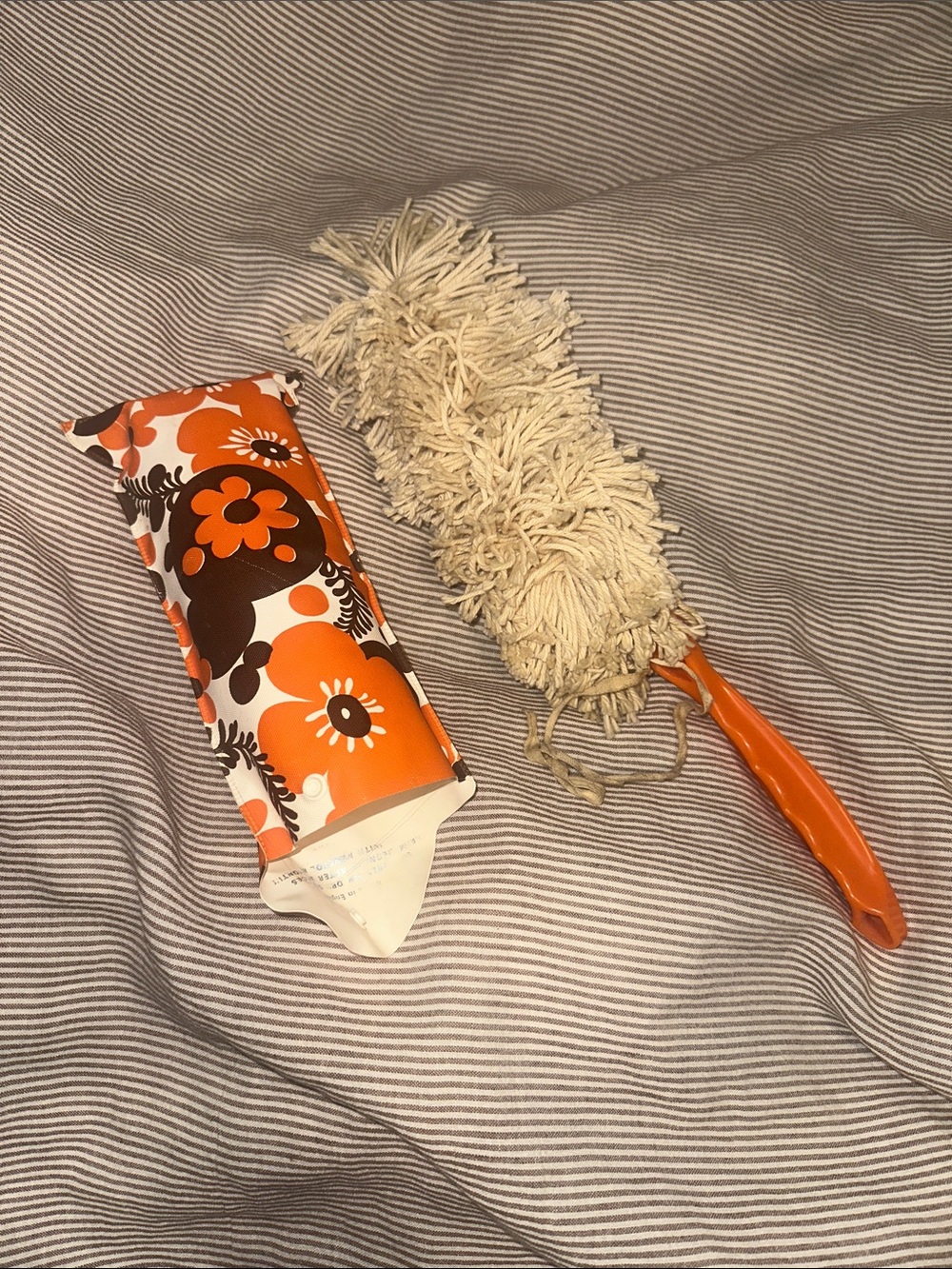Vintage Made in England Floral Duster Removable Washable Retro Cleaning Tool